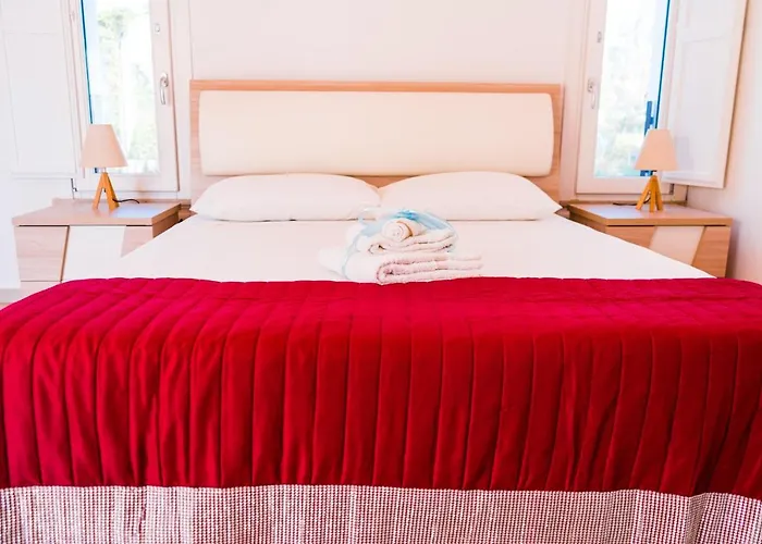 公寓 Cava Rossa 法维尼亚纳